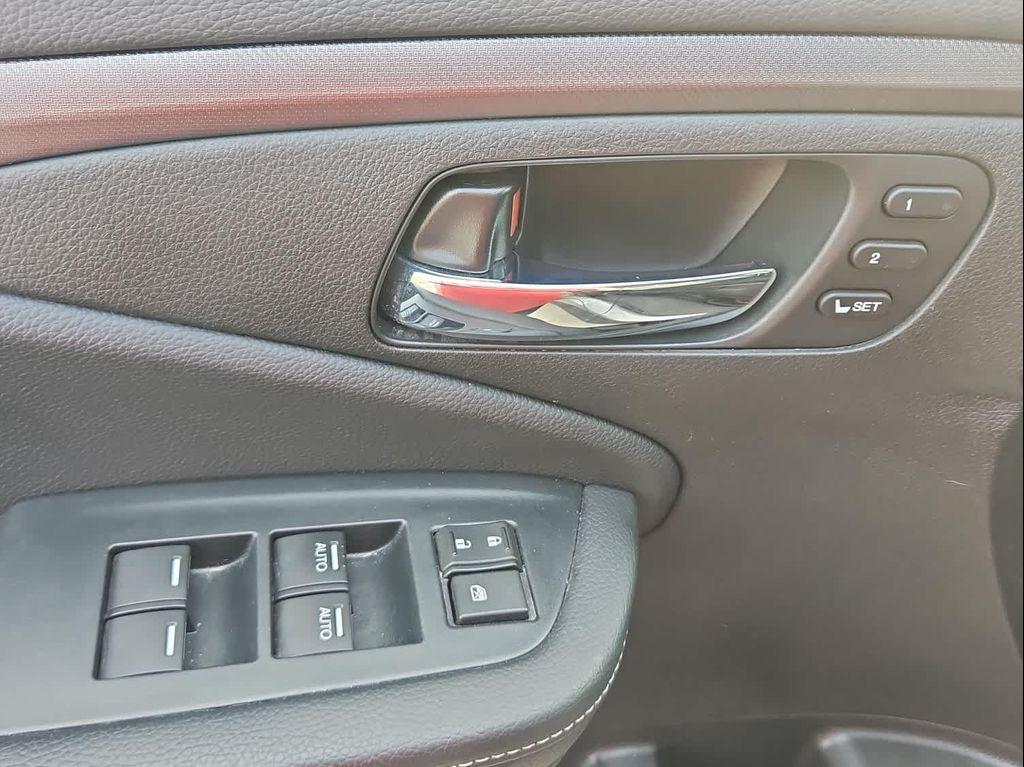 used 2023 Honda Ridgeline car, priced at $33,298