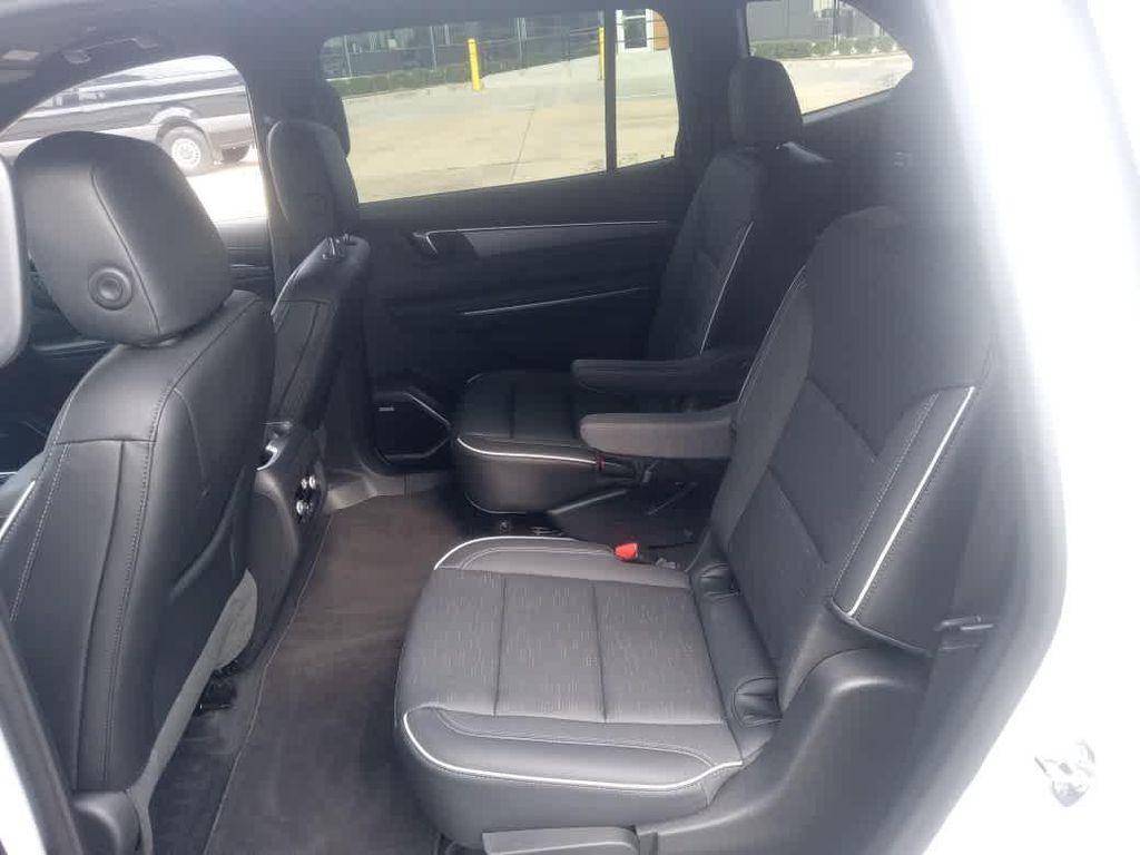 used 2025 Buick Enclave car, priced at $38,995