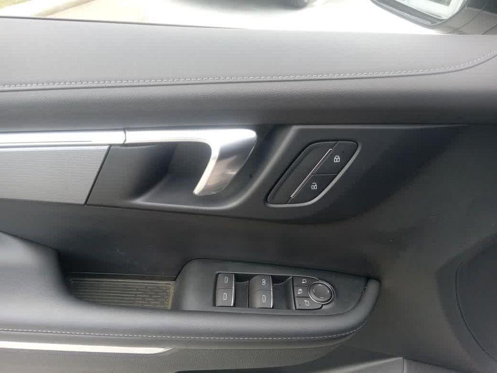 used 2025 Buick Enclave car, priced at $38,995