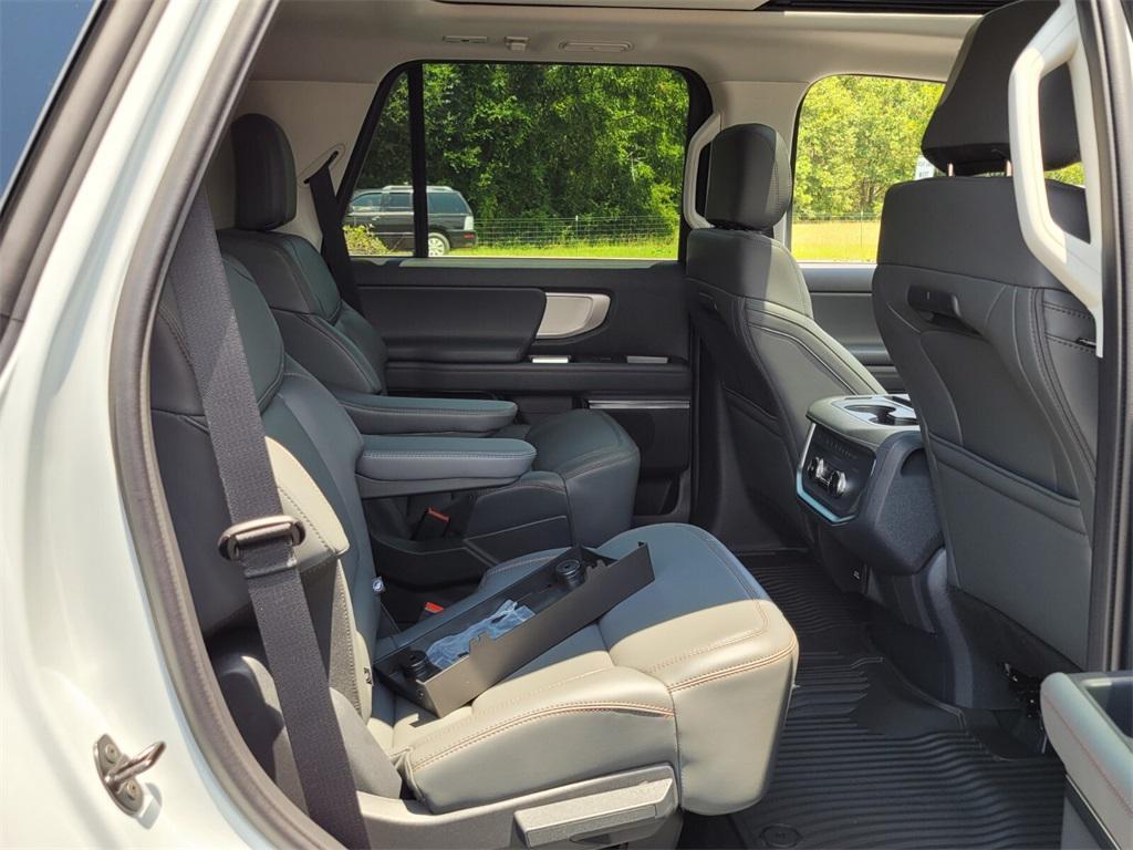 new 2025 Ford Expedition car, priced at $67,224