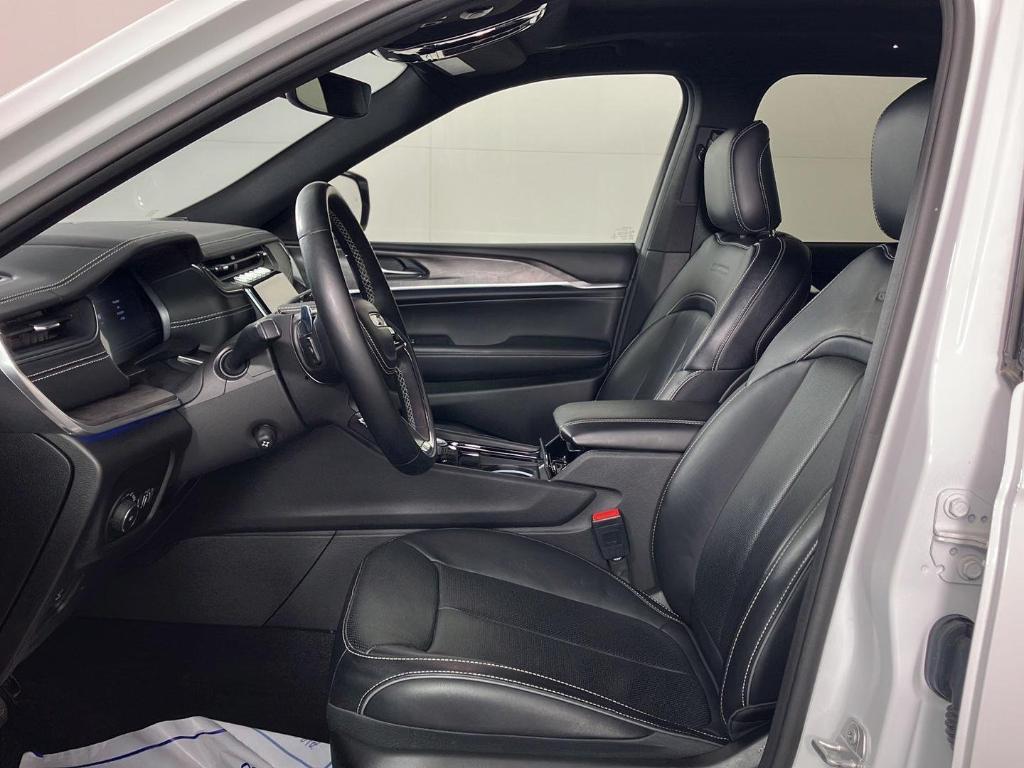 used 2022 Jeep Grand Cherokee car, priced at $34,495