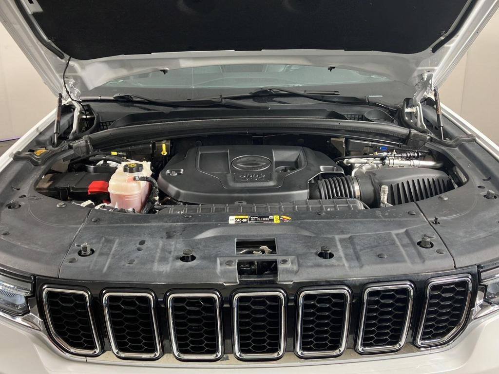 used 2022 Jeep Grand Cherokee car, priced at $34,495
