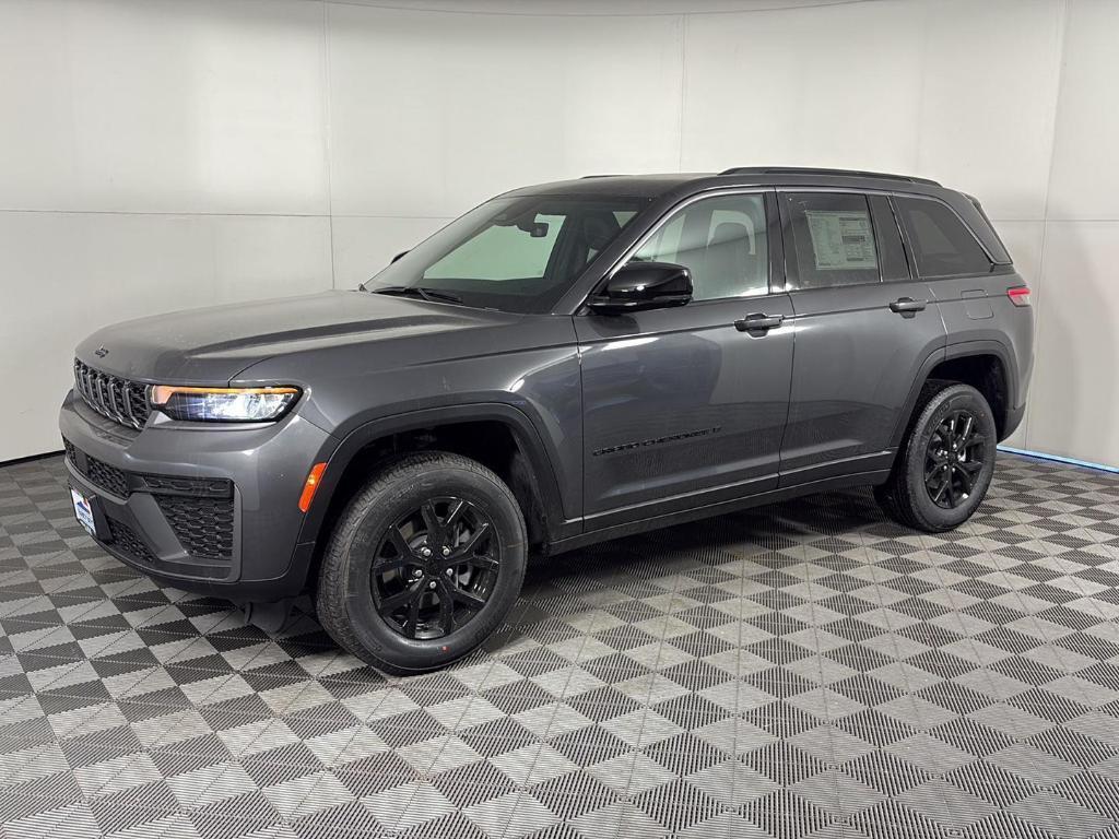 new 2026 Jeep Grand Cherokee car, priced at $48,040