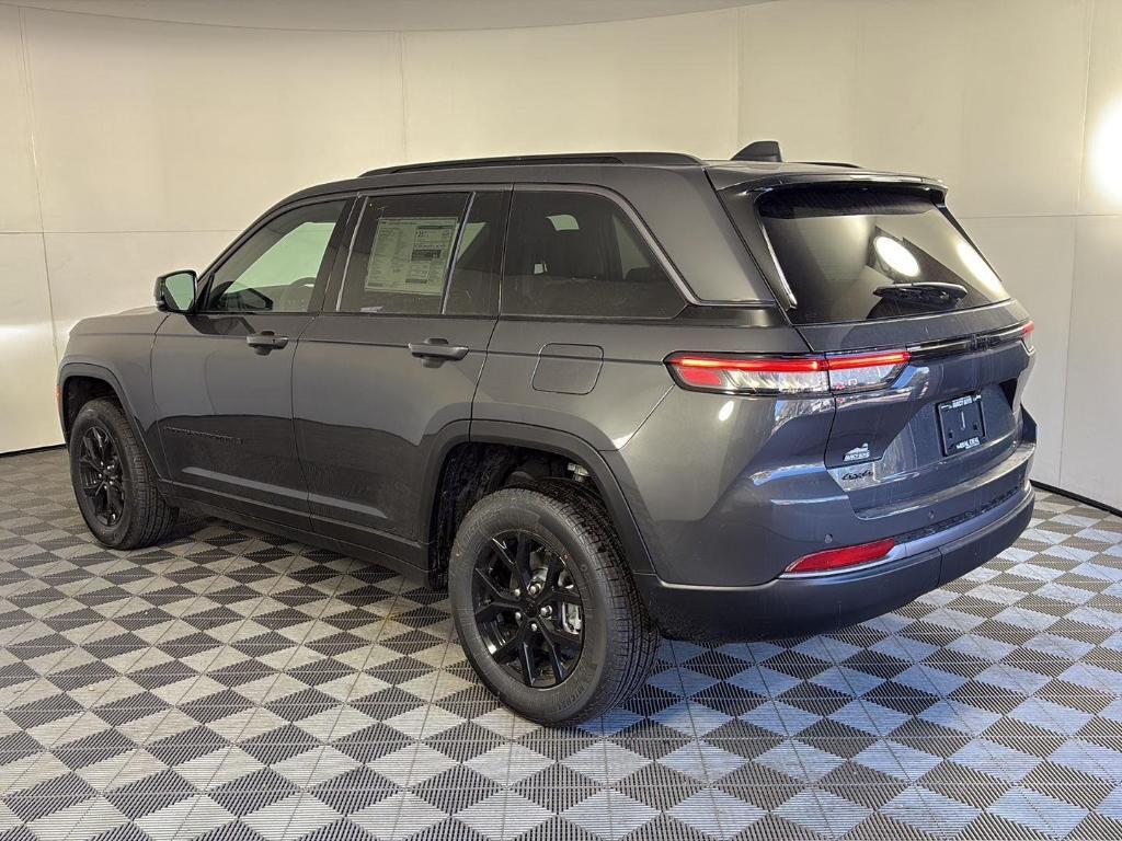 new 2026 Jeep Grand Cherokee car, priced at $42,114