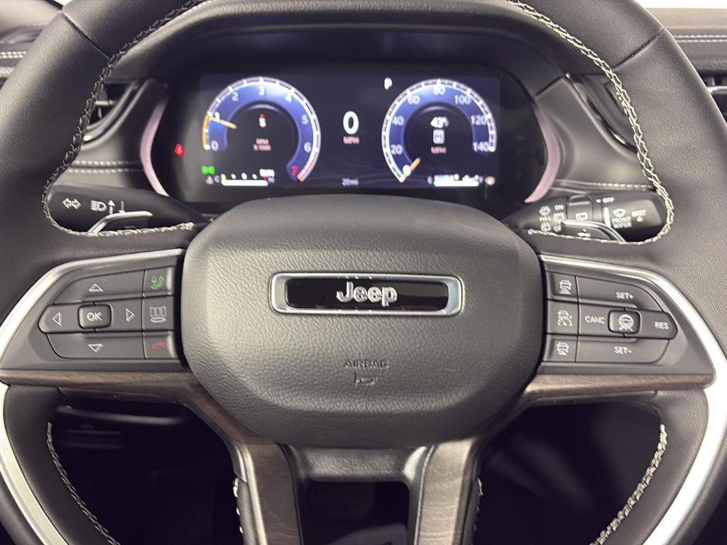 new 2026 Jeep Grand Cherokee car, priced at $48,040