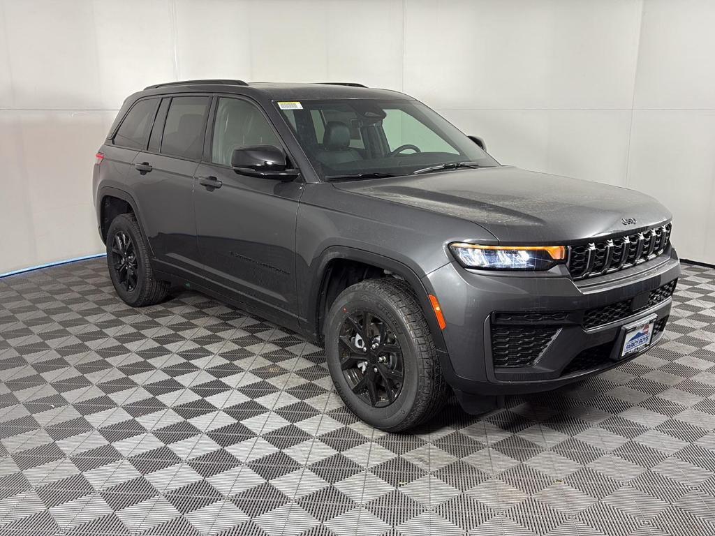 new 2026 Jeep Grand Cherokee car, priced at $48,040