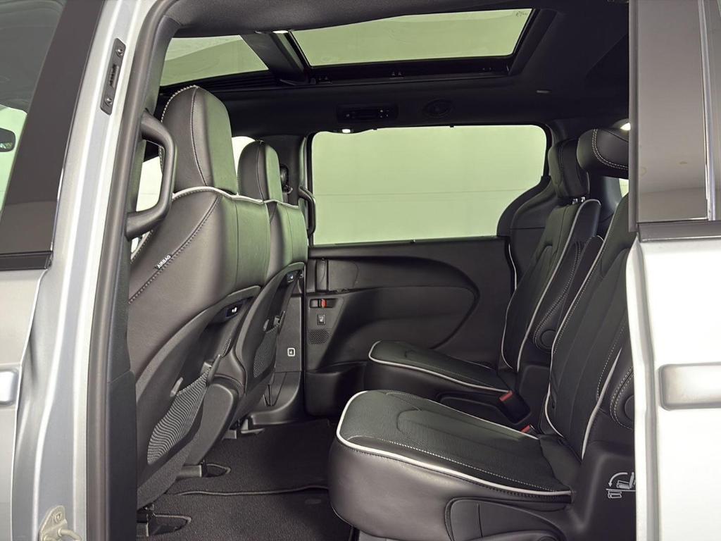 new 2026 Chrysler Pacifica car, priced at $54,055