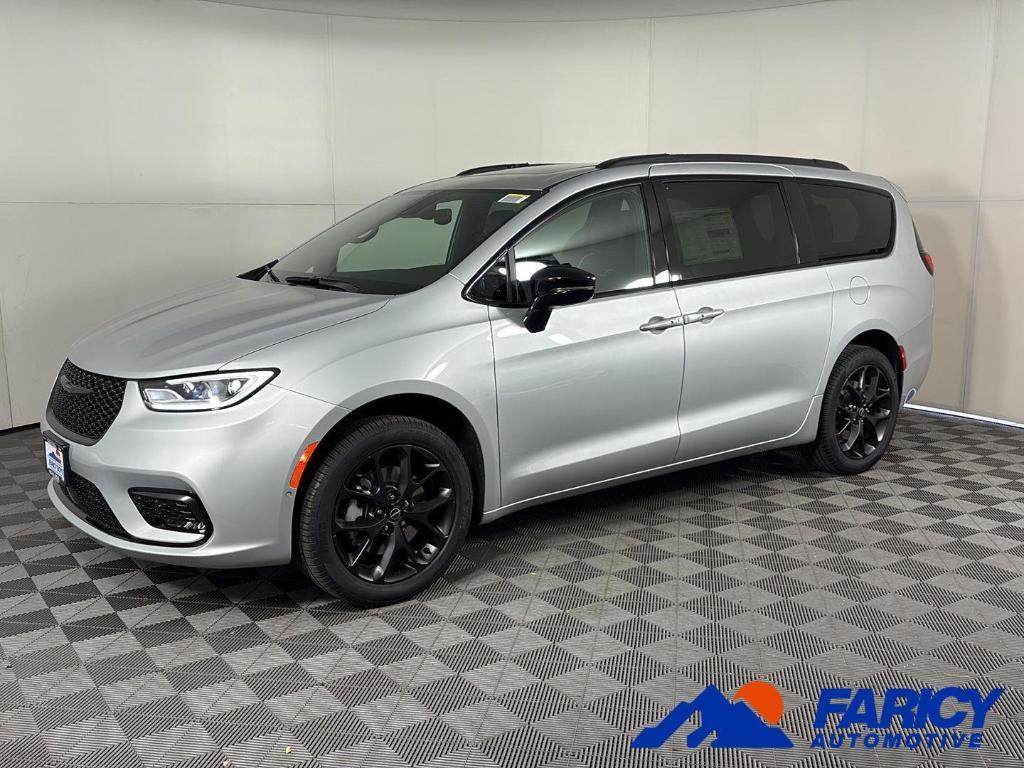 new 2026 Chrysler Pacifica car, priced at $52,294