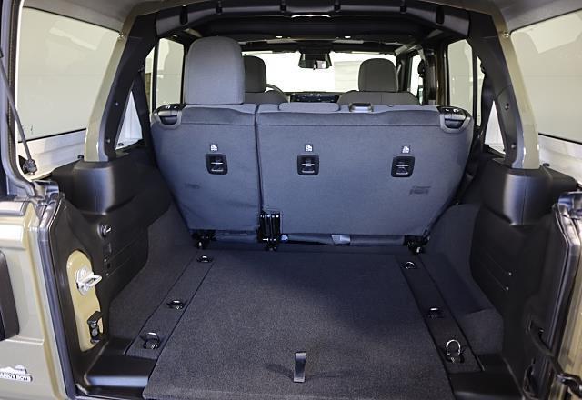 new 2026 Jeep Wrangler car, priced at $47,585