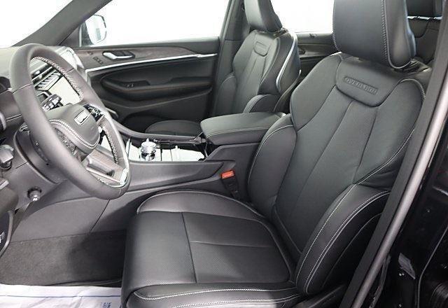 new 2025 Jeep Grand Cherokee car, priced at $55,947