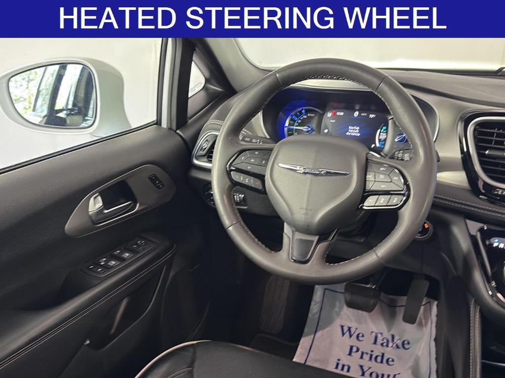 used 2022 Chrysler Pacifica Hybrid car, priced at $26,995
