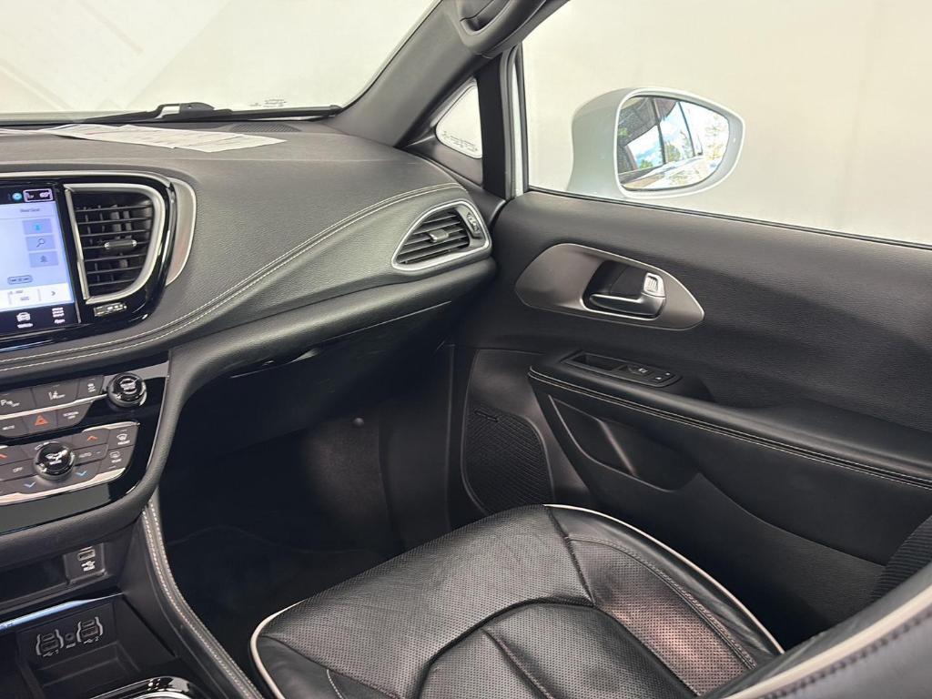 used 2022 Chrysler Pacifica Hybrid car, priced at $26,995