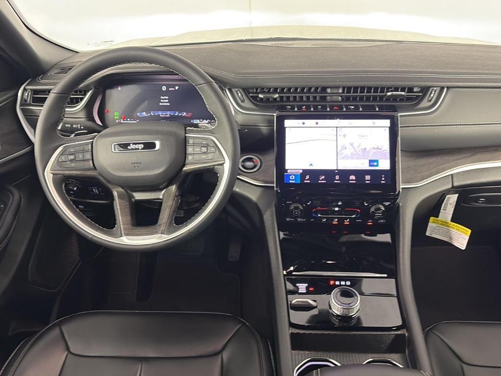 new 2025 Jeep Grand Cherokee car, priced at $42,774