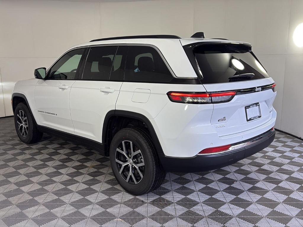 new 2025 Jeep Grand Cherokee car, priced at $42,774