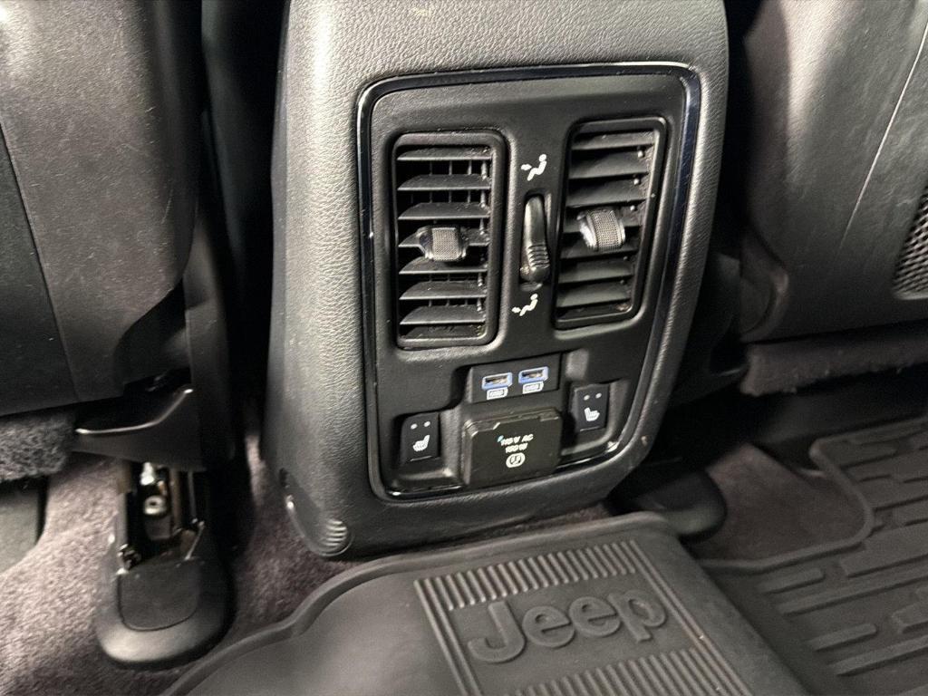 used 2017 Jeep Grand Cherokee car, priced at $15,495
