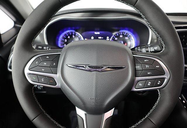 new 2025 Chrysler Pacifica car, priced at $39,995