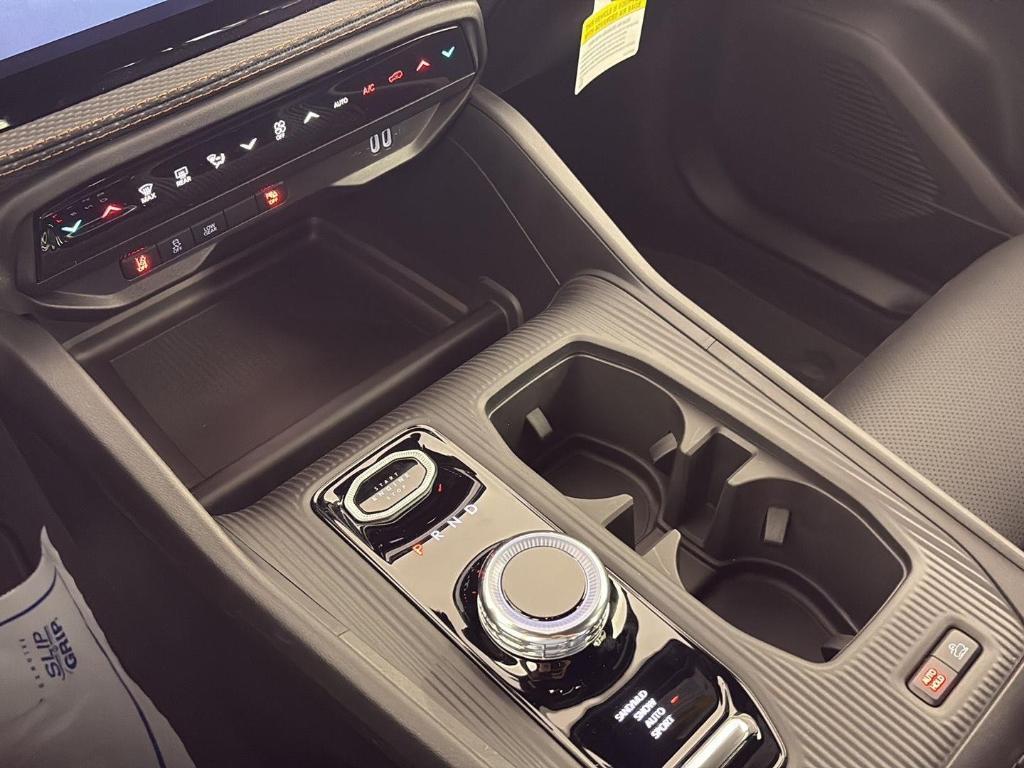 new 2026 Jeep Cherokee car, priced at $36,555