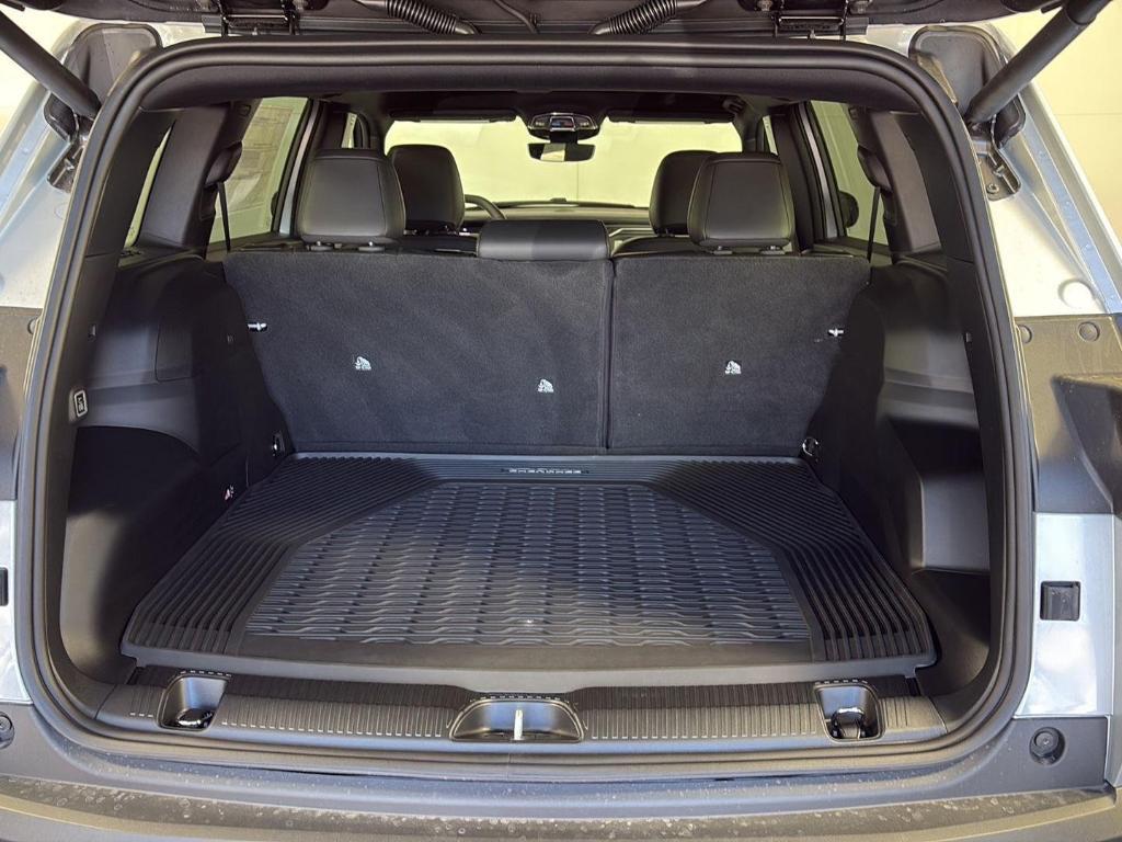 new 2026 Jeep Cherokee car, priced at $37,383
