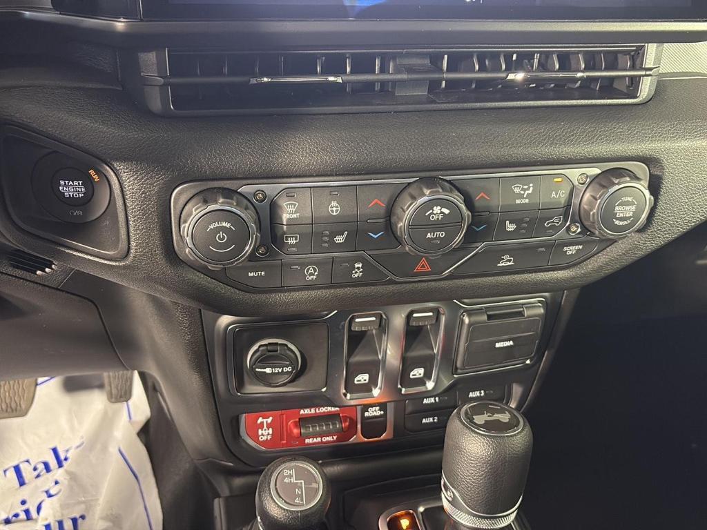 new 2026 Jeep Wrangler car, priced at $47,355