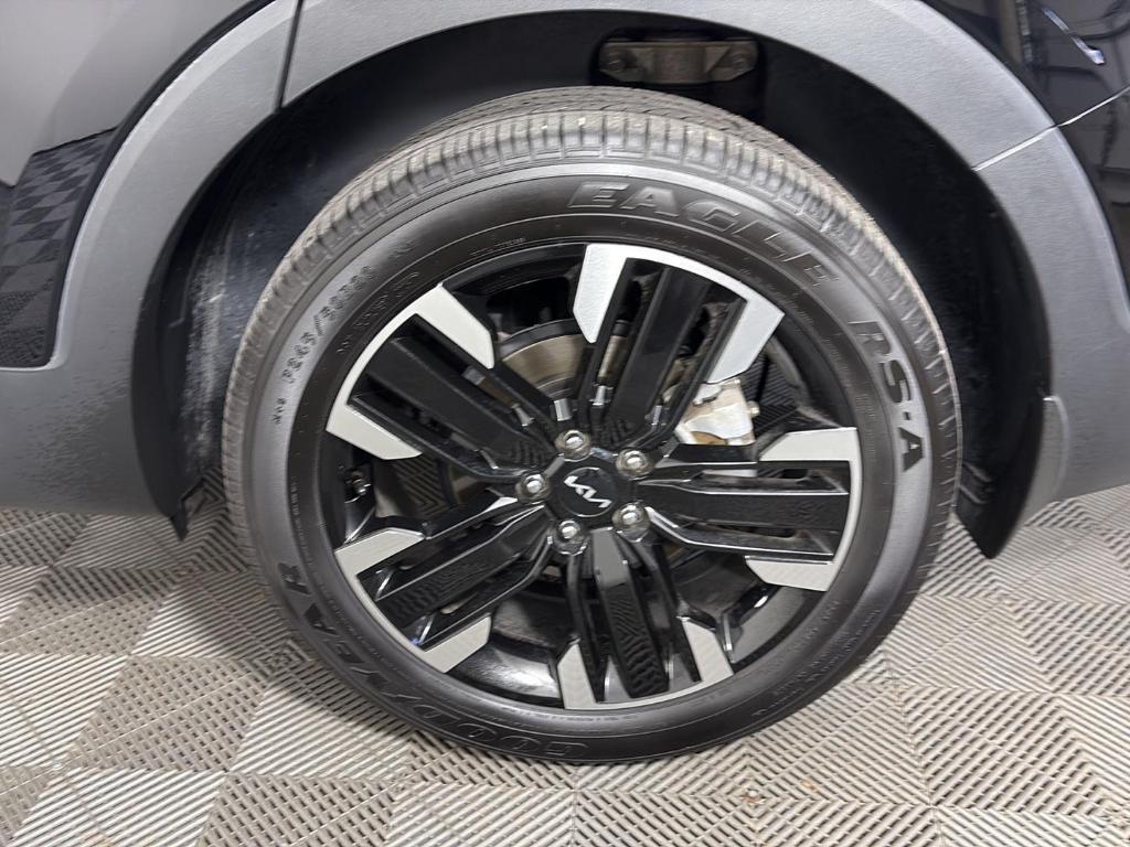 used 2024 Kia Telluride car, priced at $42,495