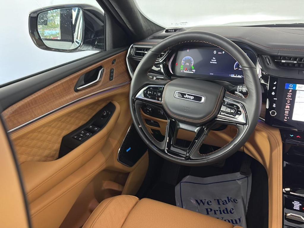 new 2026 Jeep Grand Cherokee car, priced at $57,158