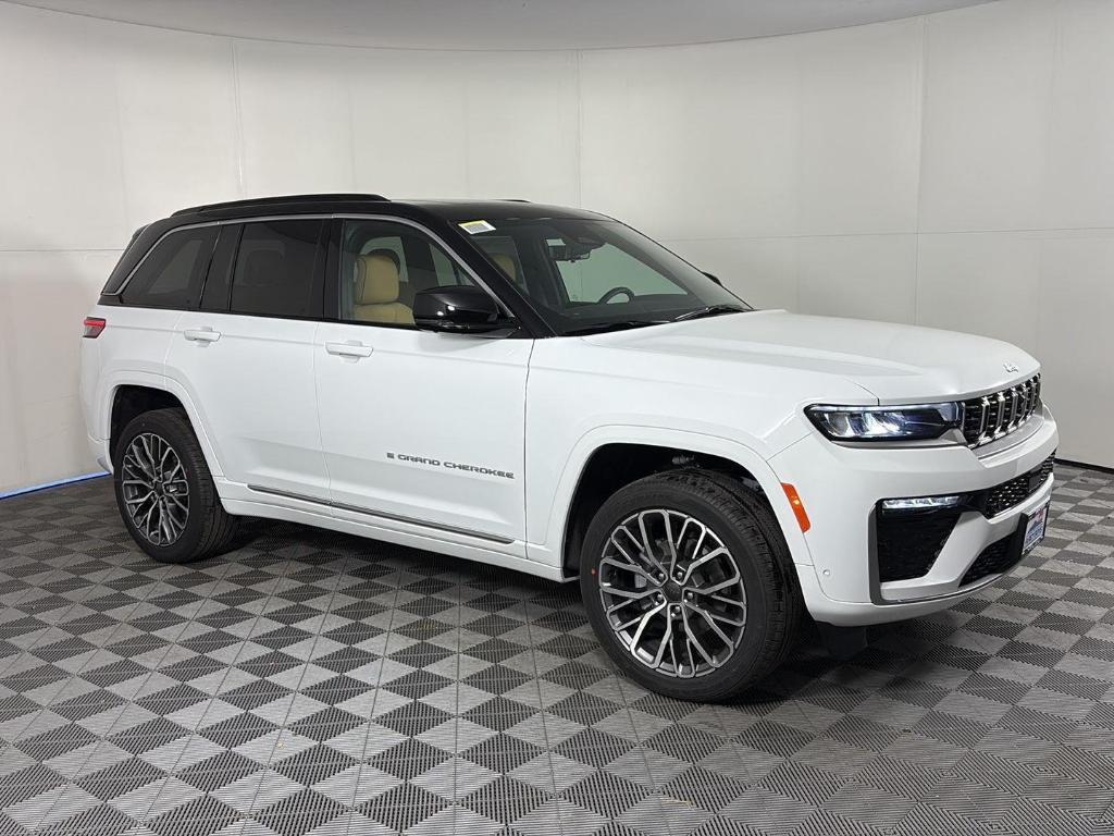 new 2026 Jeep Grand Cherokee car, priced at $57,158
