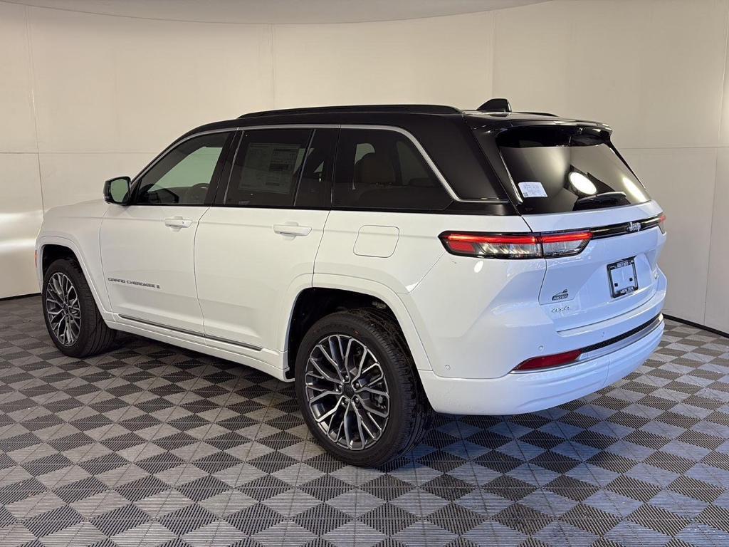 new 2026 Jeep Grand Cherokee car, priced at $57,158