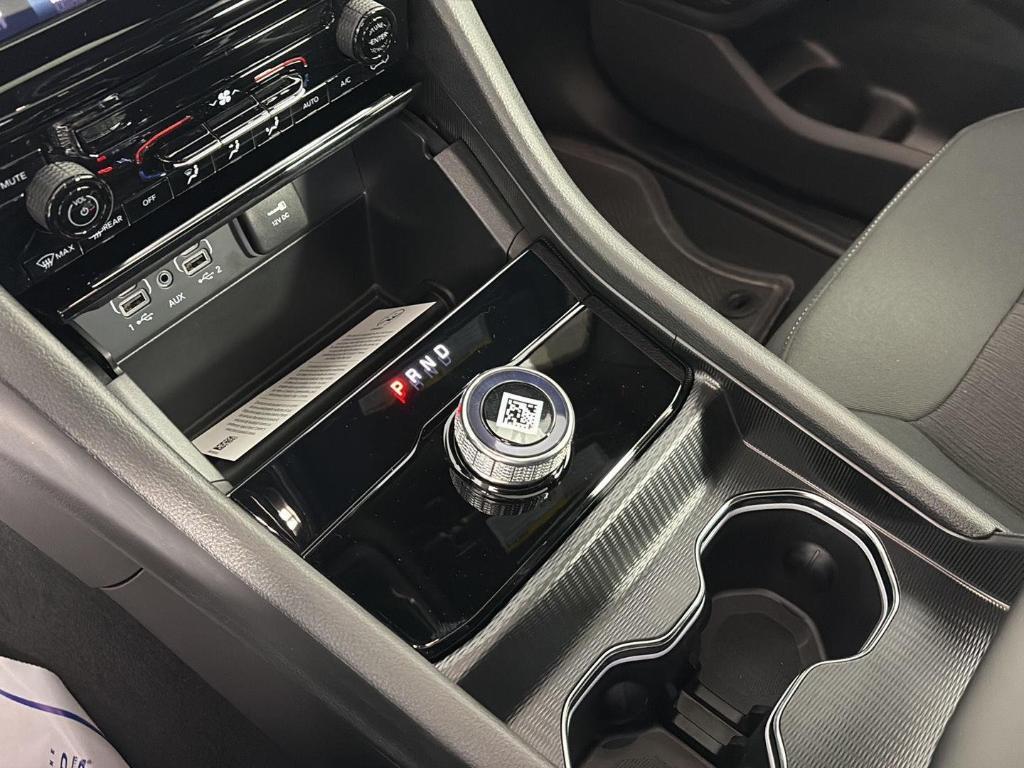 new 2025 Jeep Grand Cherokee L car, priced at $39,318