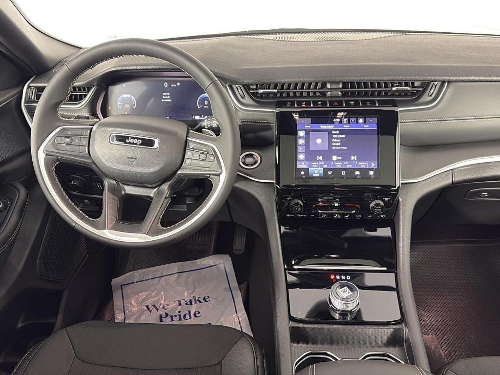 new 2025 Jeep Grand Cherokee L car, priced at $39,318
