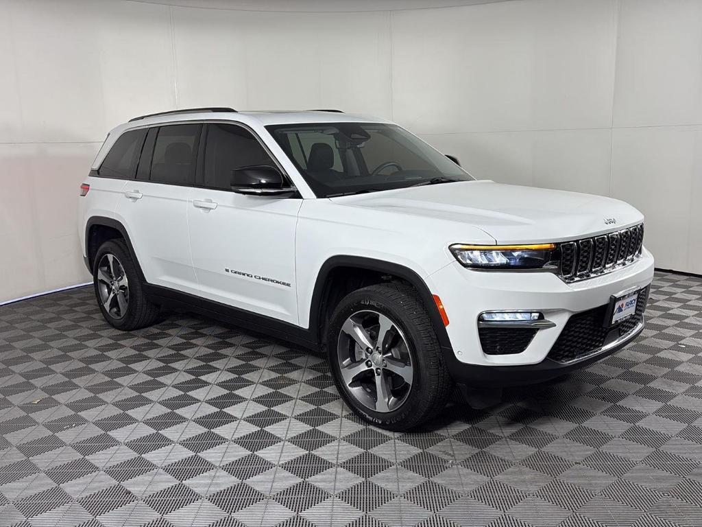 used 2022 Jeep Grand Cherokee 4xe car, priced at $26,995