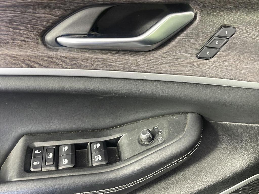 used 2022 Jeep Grand Cherokee 4xe car, priced at $26,995