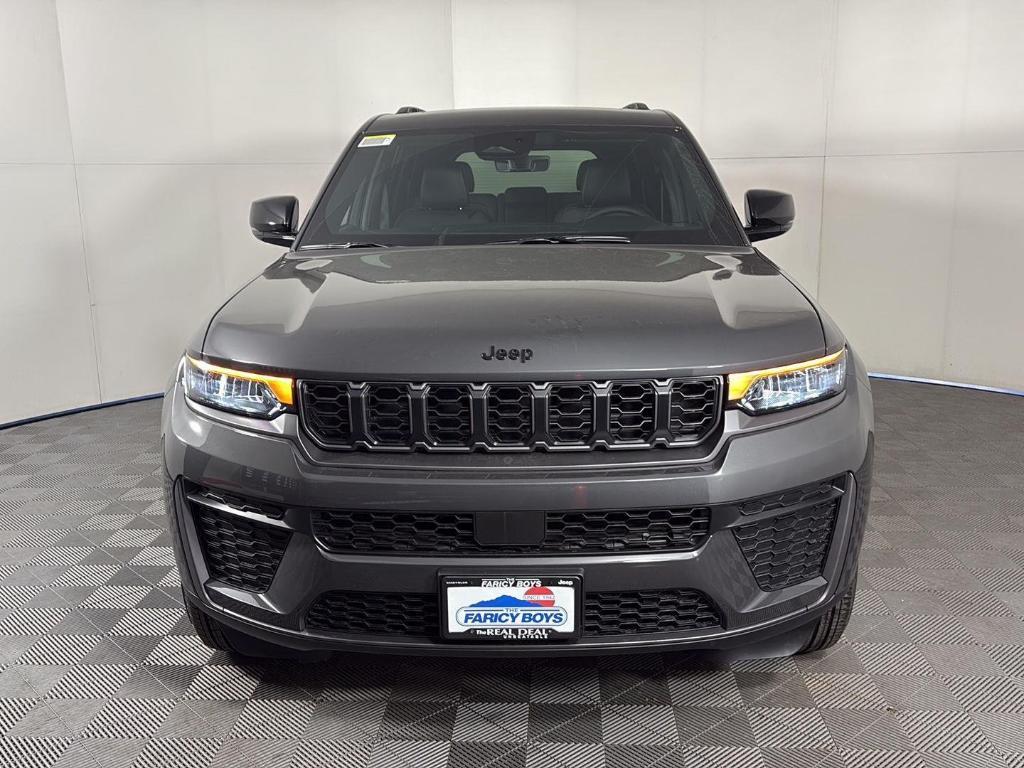 new 2026 Jeep Grand Cherokee car, priced at $41,081