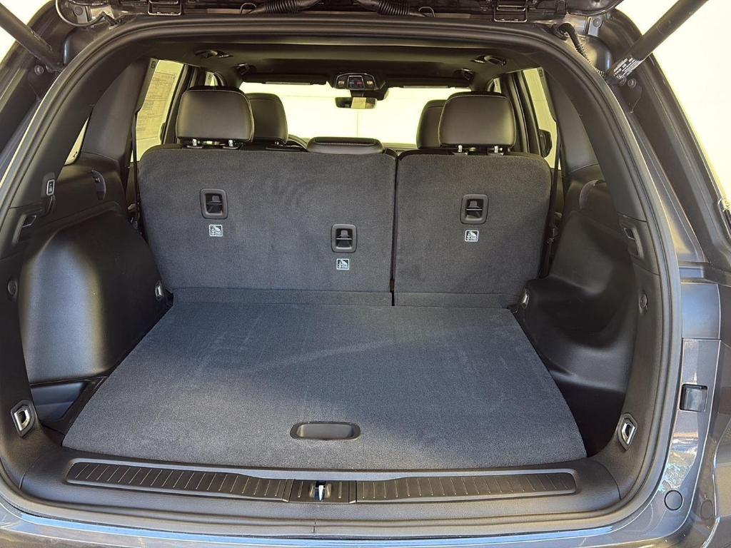 new 2026 Jeep Grand Cherokee car, priced at $41,081
