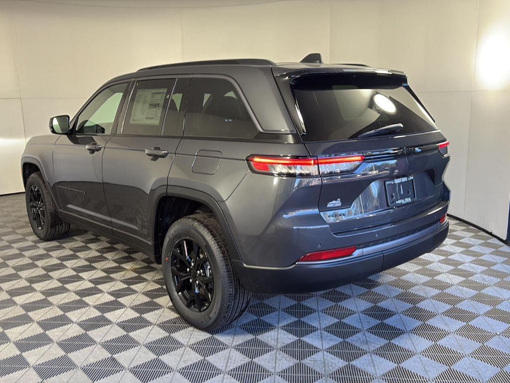 new 2026 Jeep Grand Cherokee car, priced at $41,081