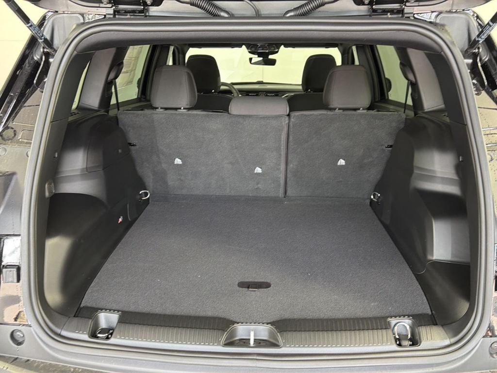 new 2026 Jeep Cherokee car, priced at $35,249