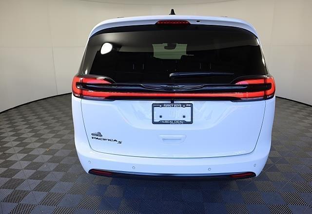 new 2026 Chrysler Pacifica car, priced at $42,245