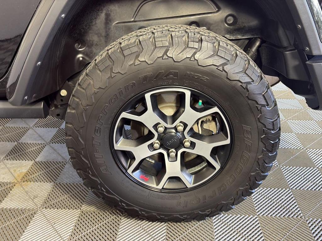 used 2019 Jeep Wrangler Unlimited car, priced at $33,695