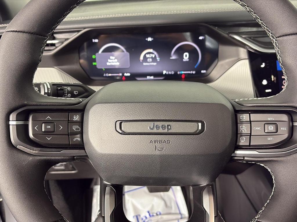 new 2026 Jeep Cherokee car, priced at $38,753