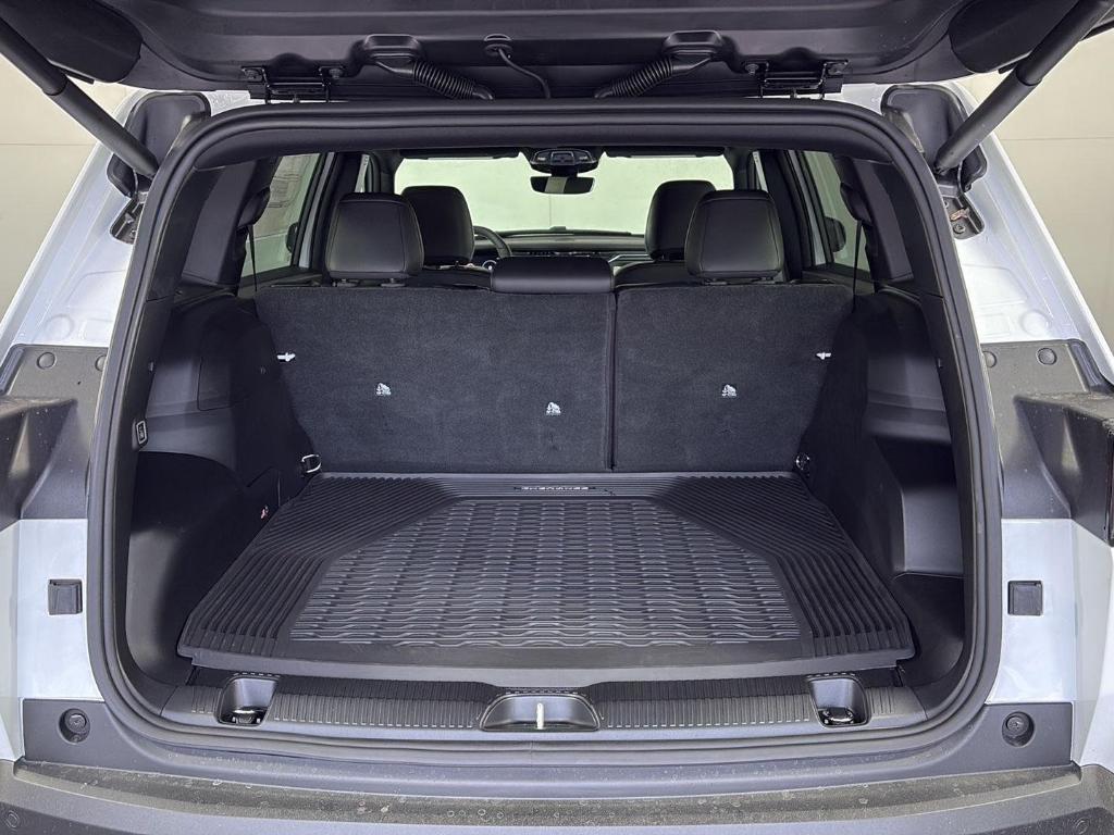 new 2026 Jeep Cherokee car, priced at $38,753