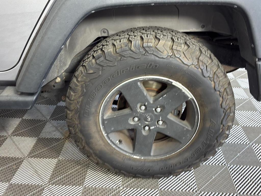 used 2013 Jeep Wrangler Unlimited car, priced at $14,495