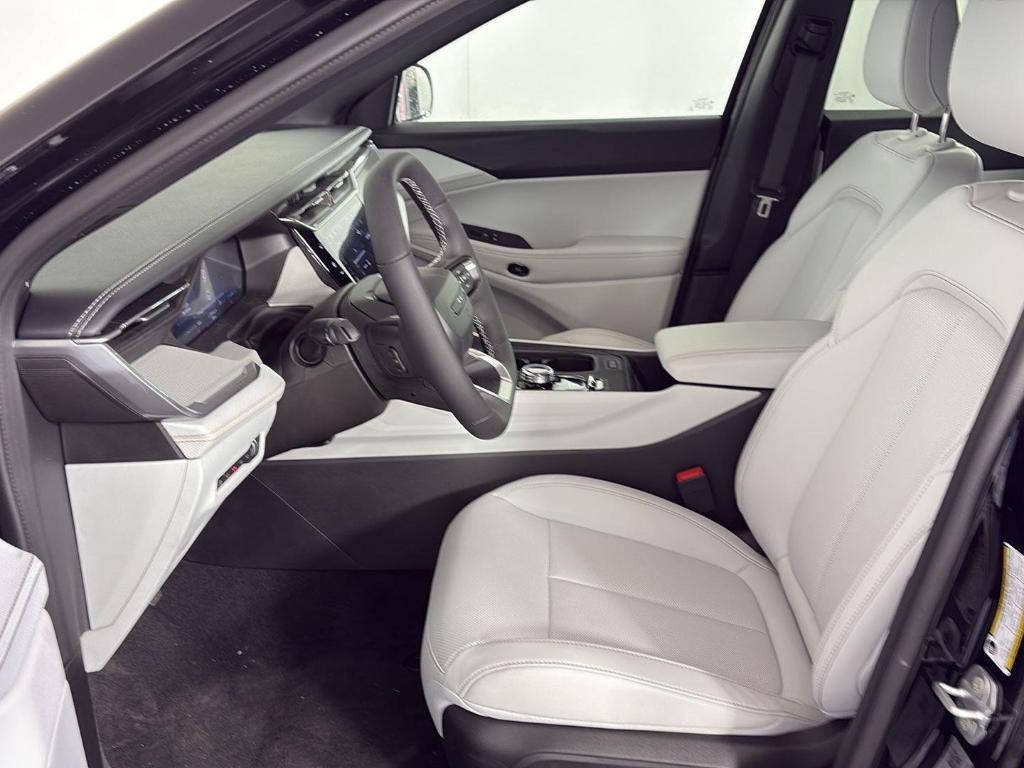 new 2026 Jeep Cherokee car, priced at $38,034
