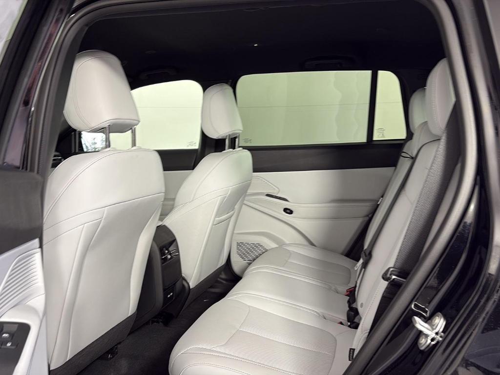 new 2026 Jeep Cherokee car, priced at $38,034