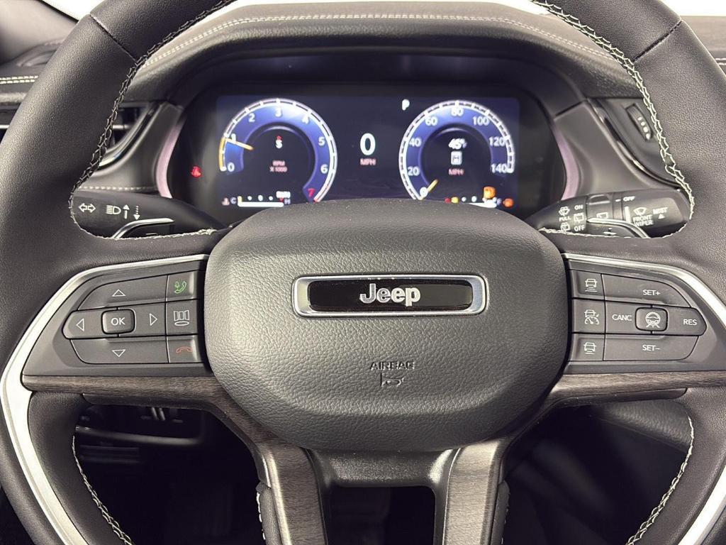 new 2026 Jeep Grand Cherokee car, priced at $41,986
