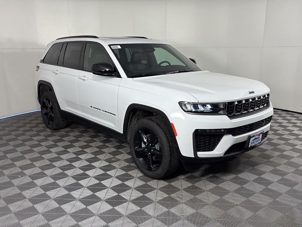 new 2026 Jeep Grand Cherokee car, priced at $41,986