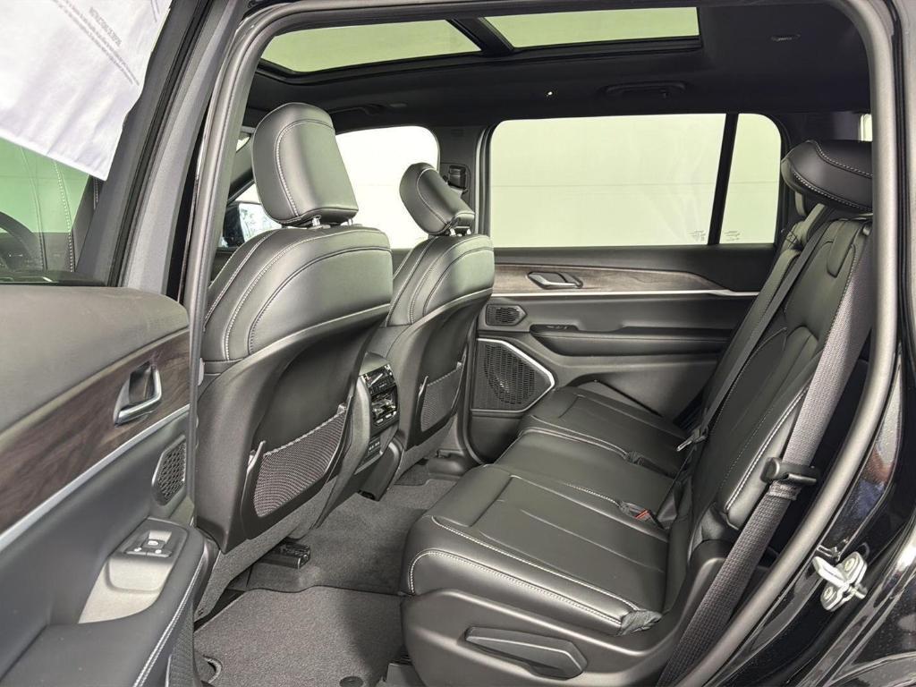 new 2026 Jeep Grand Cherokee L car, priced at $44,330