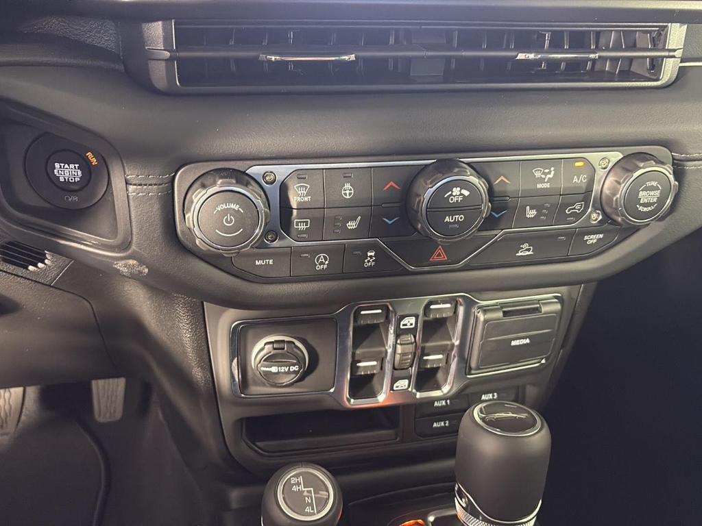 new 2026 Jeep Gladiator car, priced at $47,421