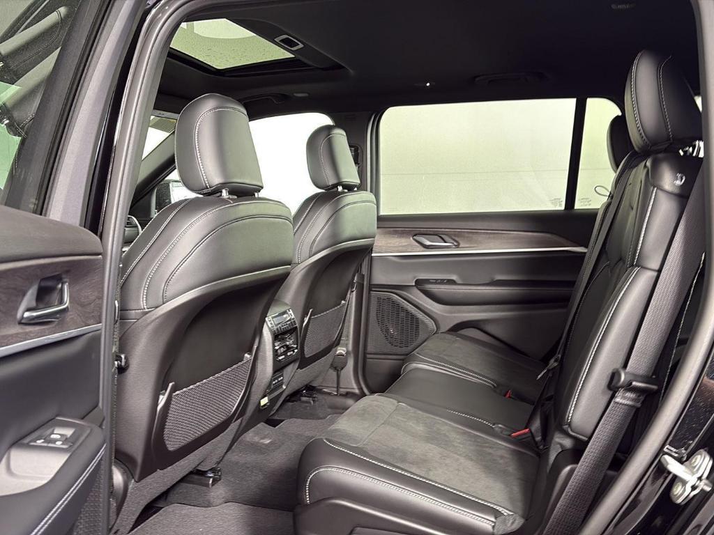 new 2026 Jeep Grand Cherokee L car, priced at $44,863