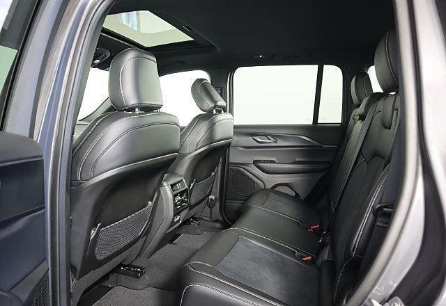 new 2025 Jeep Grand Cherokee car, priced at $45,145