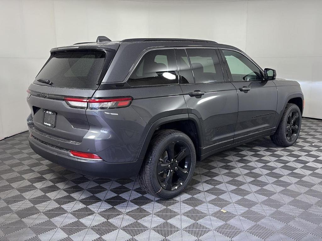 new 2026 Jeep Grand Cherokee car, priced at $43,465