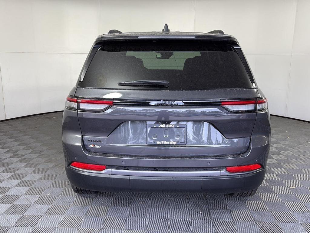 new 2026 Jeep Grand Cherokee car, priced at $43,465